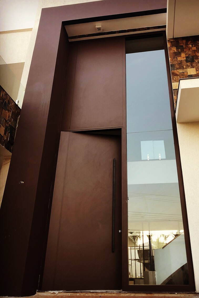 Pivot Door 